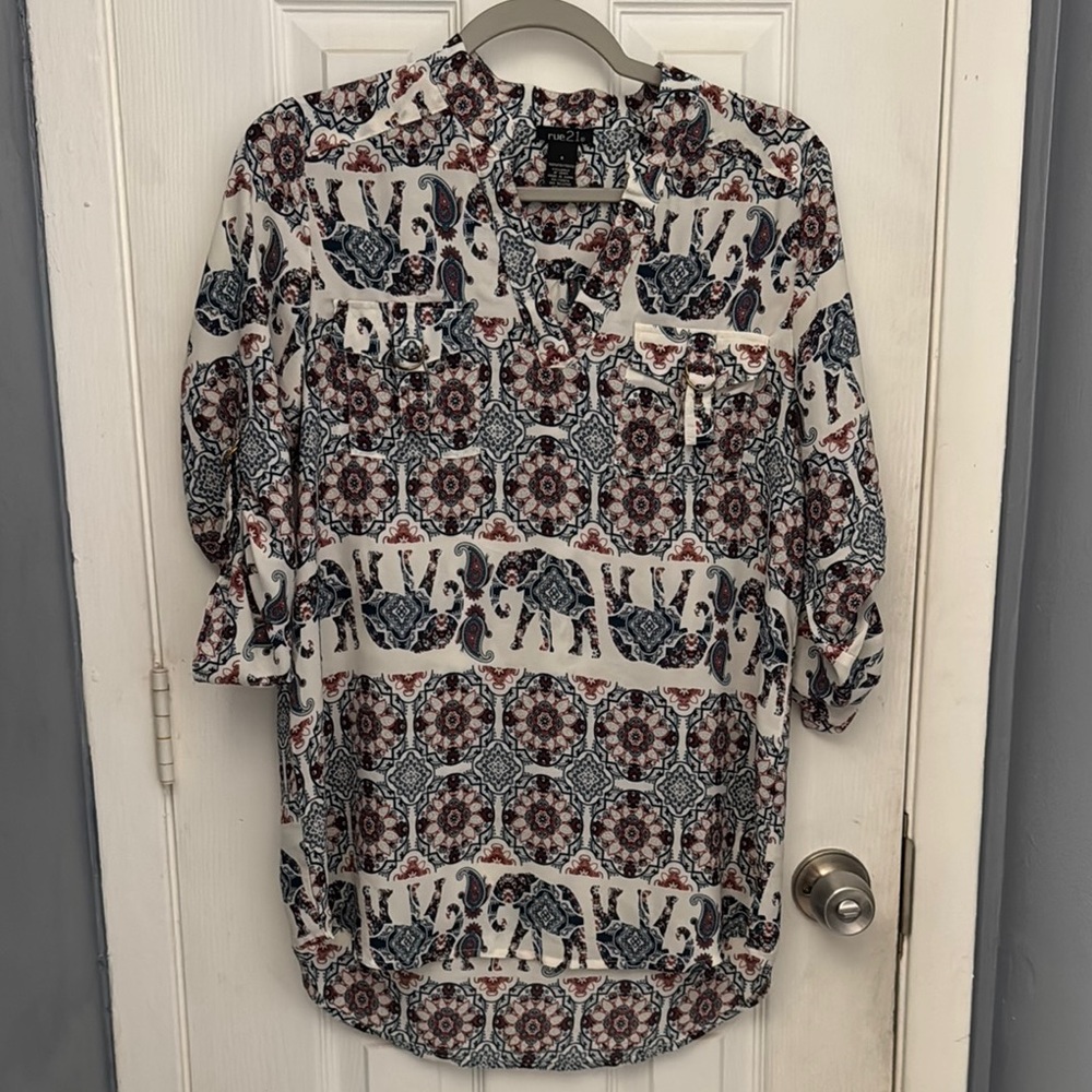 Rue21 Black and White Graphic Tunic with Mandarin Collar